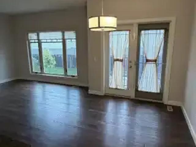 For Rent 3 Bedroom House Calgary AB DS104257235