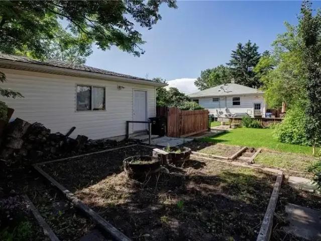 For Rent 3 Bedroom House Calgary AB DS104292228