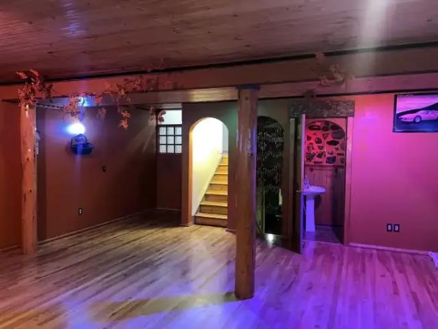 For Rent 3 Bedroom House Calgary AB DS104470632