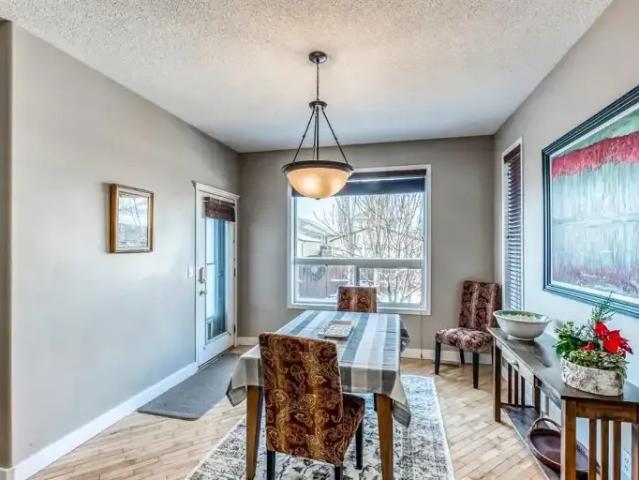 For Rent 3 Bedroom House Calgary AB DS104598330