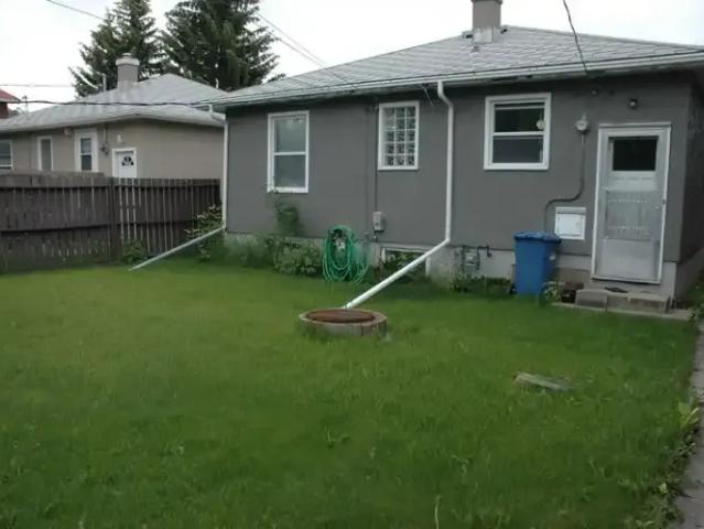 For Rent 3 Bedroom House Calgary AB DS104782696