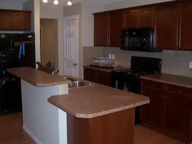 For Rent 3 Bedroom House Calgary AB DS104782896