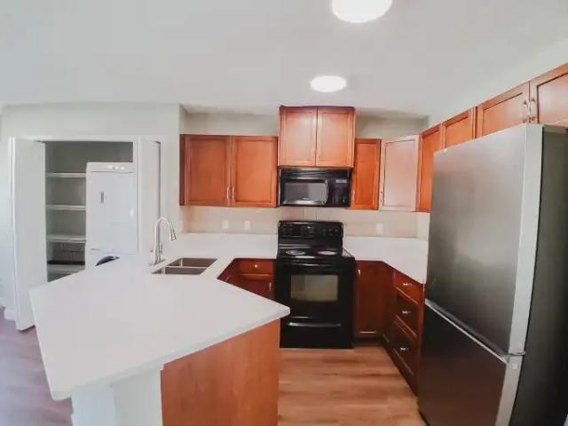 For Rent 3 Bedroom House Calgary AB DS104711580