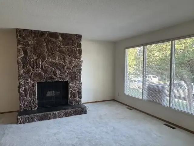 For Rent 3 Bedroom House Calgary AB DS105100828