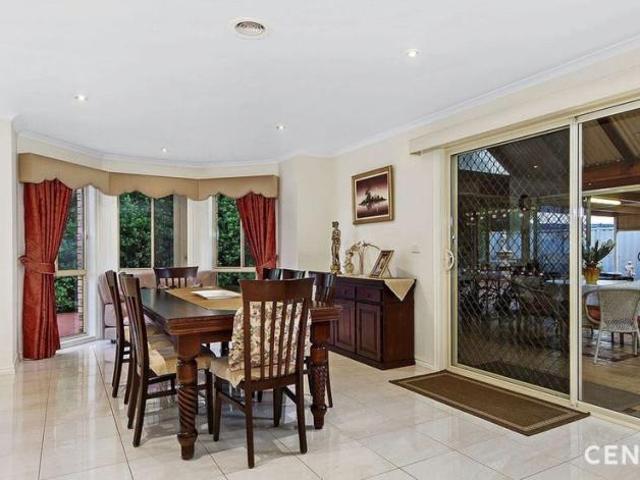 For Rent 3 Bedroom House Caroline Springs, DS102913939