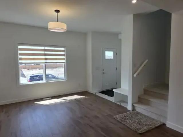 For Rent 3 Bedroom House Chestermere AB DLS102518737