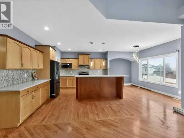 For Rent 3 Bedroom House Chestermere AB DS103011501