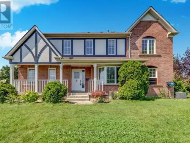 For Rent 3 Bedroom House Ajax ON DS104864321