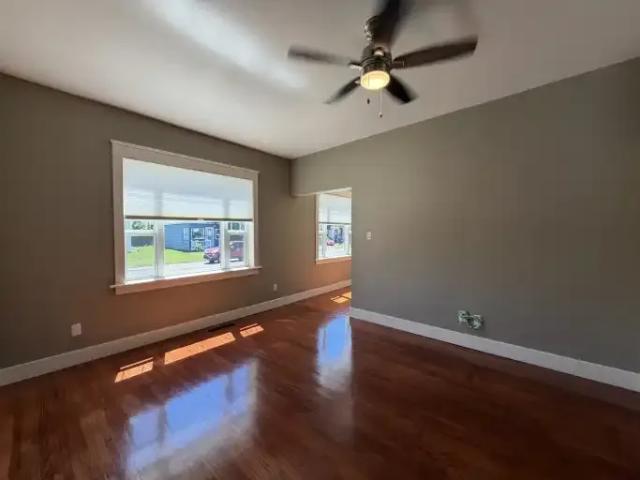 For Rent 3 Bedroom House Bellevue AB DS104362781