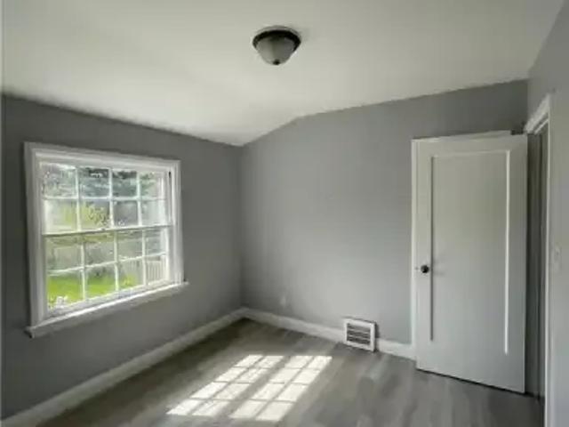 For Rent 3 Bedroom House Burlington ON DLS102578723