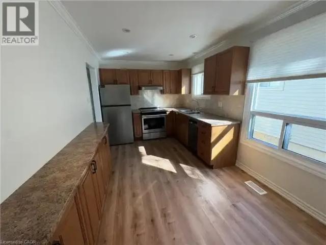 For Rent 3 Bedroom House Burlington ON DS102883573