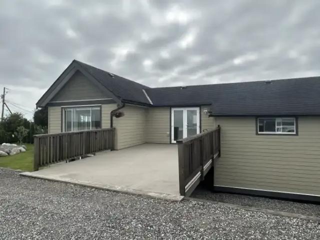 For Rent 3 Bedroom House Delta BC DS103611667
