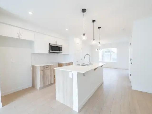 For Rent 3 Bedroom House Edmonton AB DLS103011762