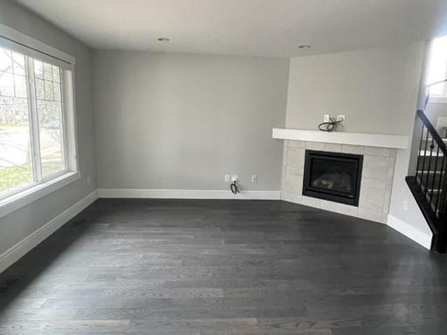 For Rent 3 Bedroom House Edmonton AB DS103011392