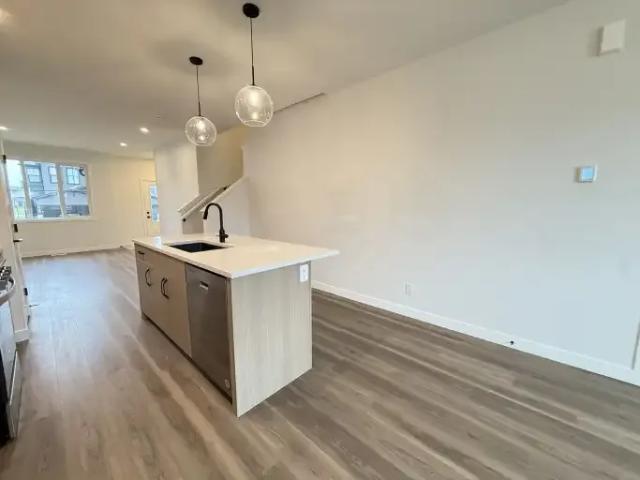 For Rent 3 Bedroom House Edmonton AB DS104824571