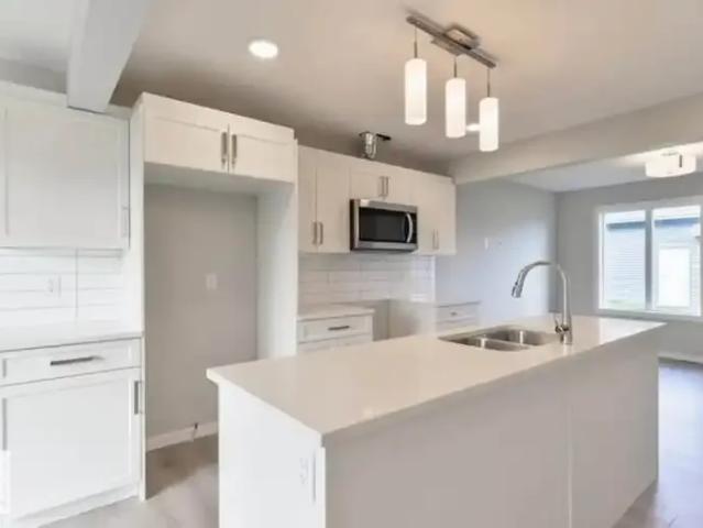 For Rent 3 Bedroom House Edmonton AB DS104864142