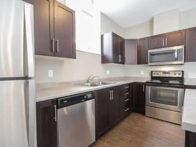 For Rent 3 Bedroom House Fergus ON DS103178625