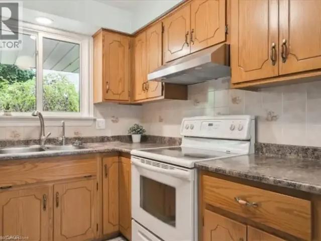 For Rent 3 Bedroom House Kitchener ON DLS100564061