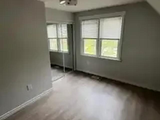For Rent 3 Bedroom House Kitchener ON DLS102272475