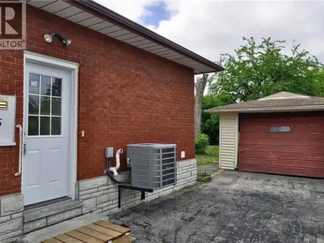 For Rent 3 Bedroom House Kitchener ON DS104106796