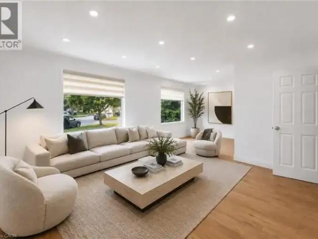 For Rent 3 Bedroom House Kitchener ON DS105151073