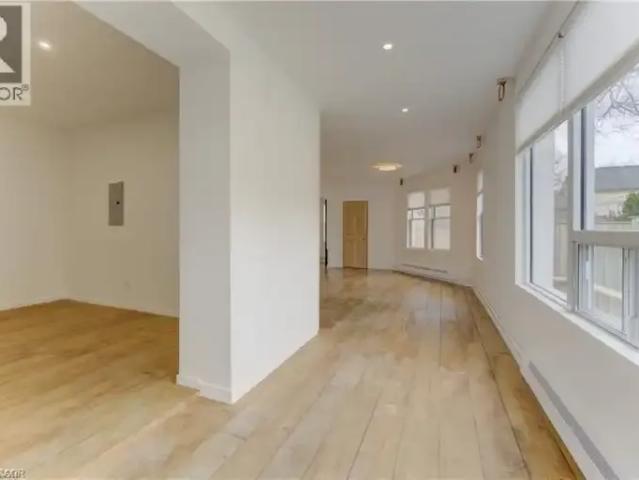 For Rent 3 Bedroom House Kitchener ON DS102794922