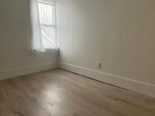 For Rent 3 Bedroom House Kitchener ON DS102952163