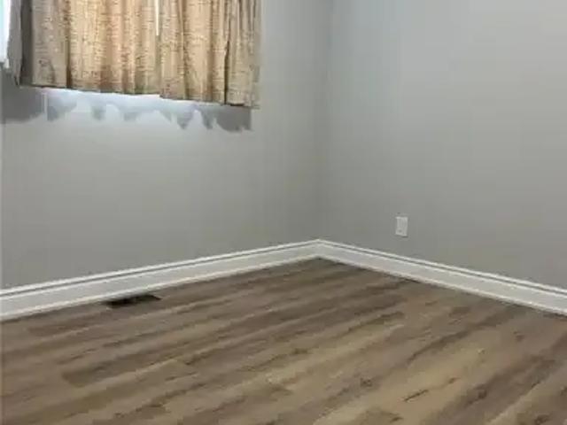 For Rent 3 Bedroom House Kitchener ON DS103091638