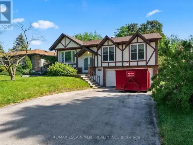 For Rent 3 Bedroom House Oakville ON DS104000236