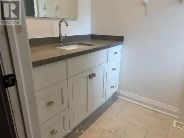 For Rent 3 Bedroom House Oakville ON DS104257502