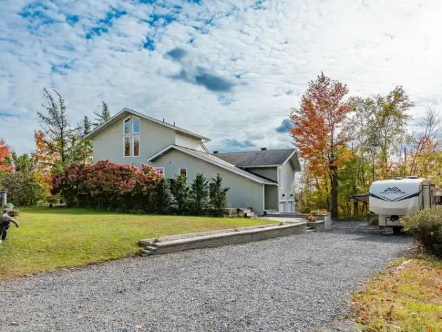 For Rent 3 Bedroom House Ottawa ON DS103011821