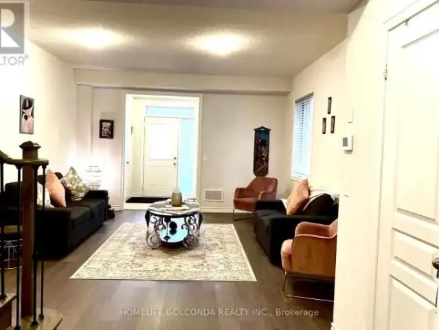 For Rent 3 Bedroom House Milton ON DS102339171