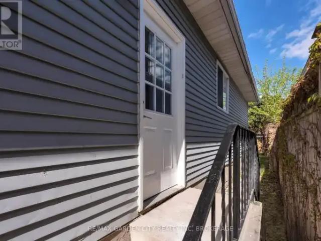 For Rent 3 Bedroom House St. Catharines ON DS103338598