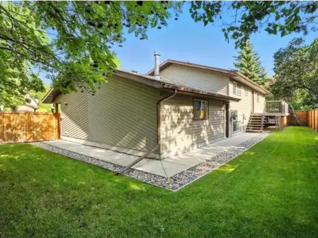 For Rent 3 Bedroom House St. Albert AB DS103243493