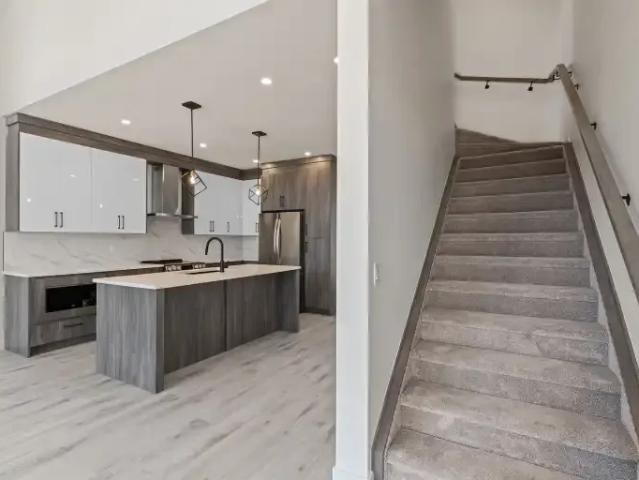 For Rent 3 Bedroom House Rocky View County AB DS104711353