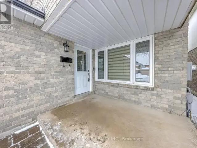 For Rent 3 Bedroom House Richmond Hill ON DS103740066