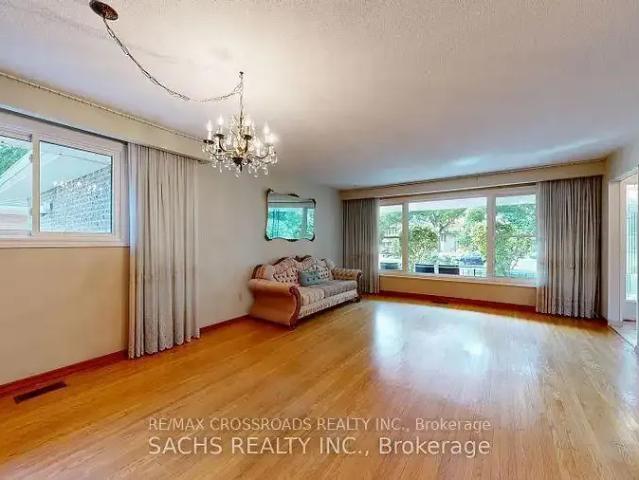 For Rent 3 Bedroom House Richmond Hill ON DS105072063