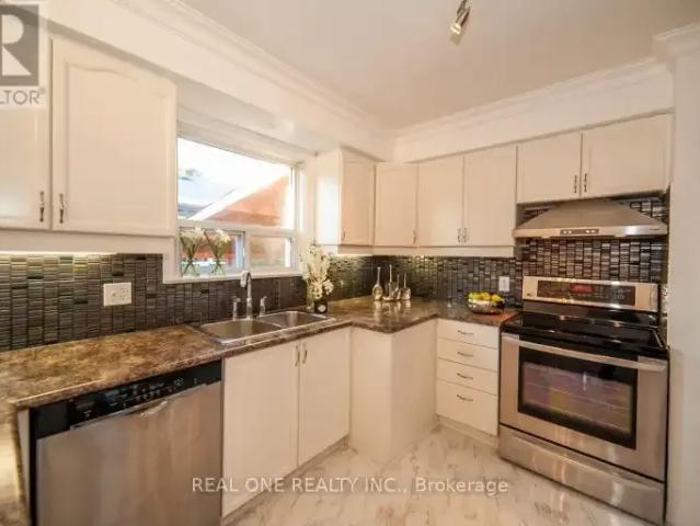 For Rent 3 Bedroom House Richmond Hill ON DS105072107