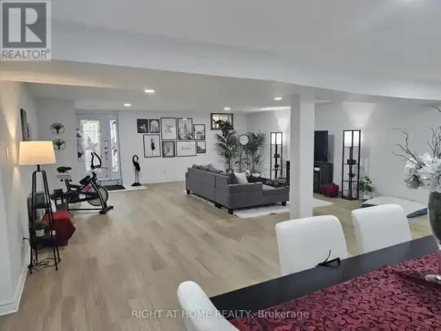 For Rent 3 Bedroom House Richmond Hill ON DS105023443
