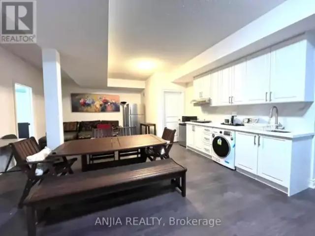 For Rent 3 Bedroom House Richmond Hill ON DS99506465