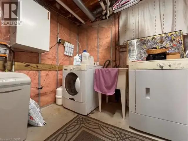 For Rent 3 Bedroom House Waterloo ON DS102519007