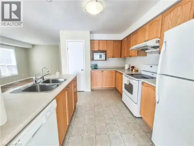 For Rent 3 Bedroom House Waterloo ON DS102578964