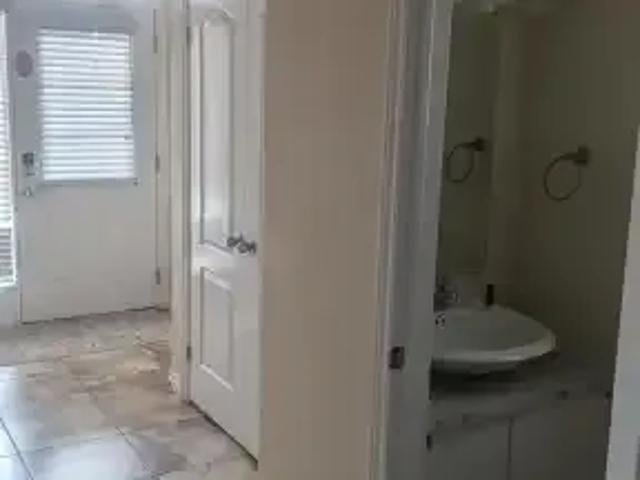 For Rent 3 Bedroom House Waterloo ON DS102715520