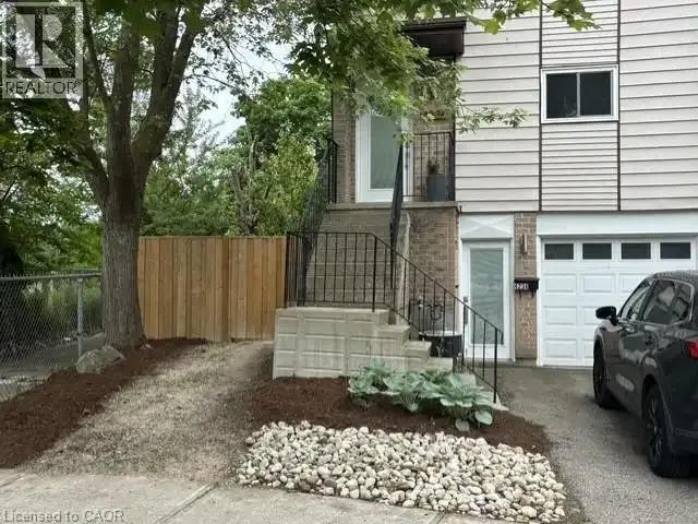 For Rent 3 Bedroom House Waterloo ON DS102915394