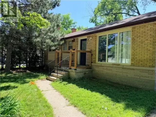 For Rent 3 Bedroom House Waterloo ON DS104106874