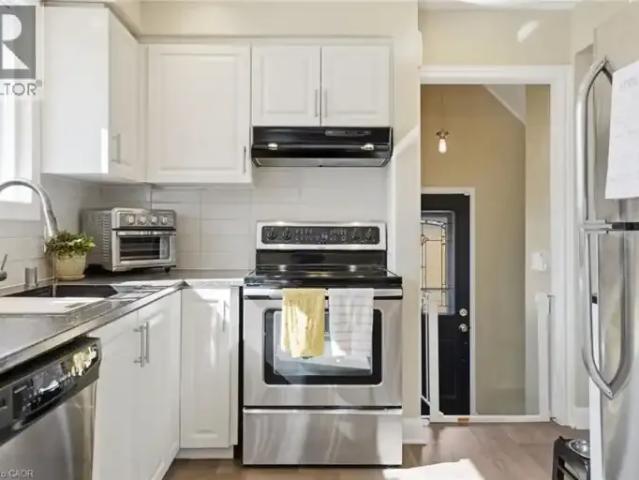 For Rent 3 Bedroom House Welland ON DLS102952249