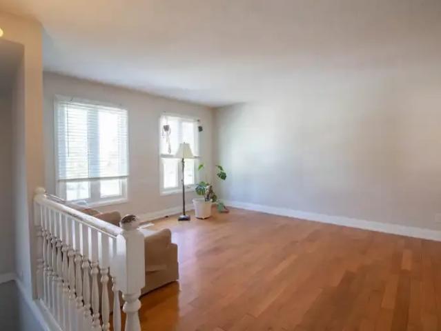 For Rent 3 Bedroom House Welland ON DS103322431