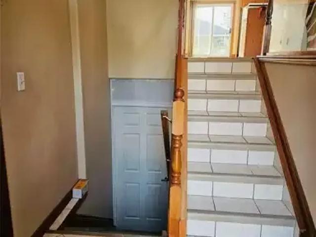 For Rent 3 Bedroom House Windsor ON DLS95478671