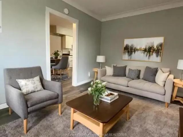 For Rent 3 Bedroom House Windsor ON DLS100761571
