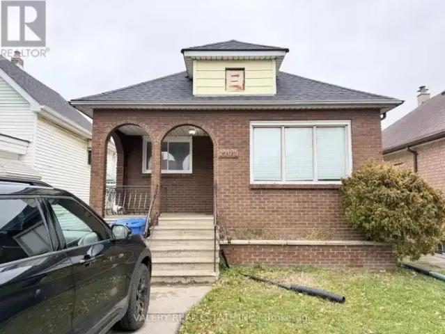 For Rent 3 Bedroom House Windsor ON DLS101878238